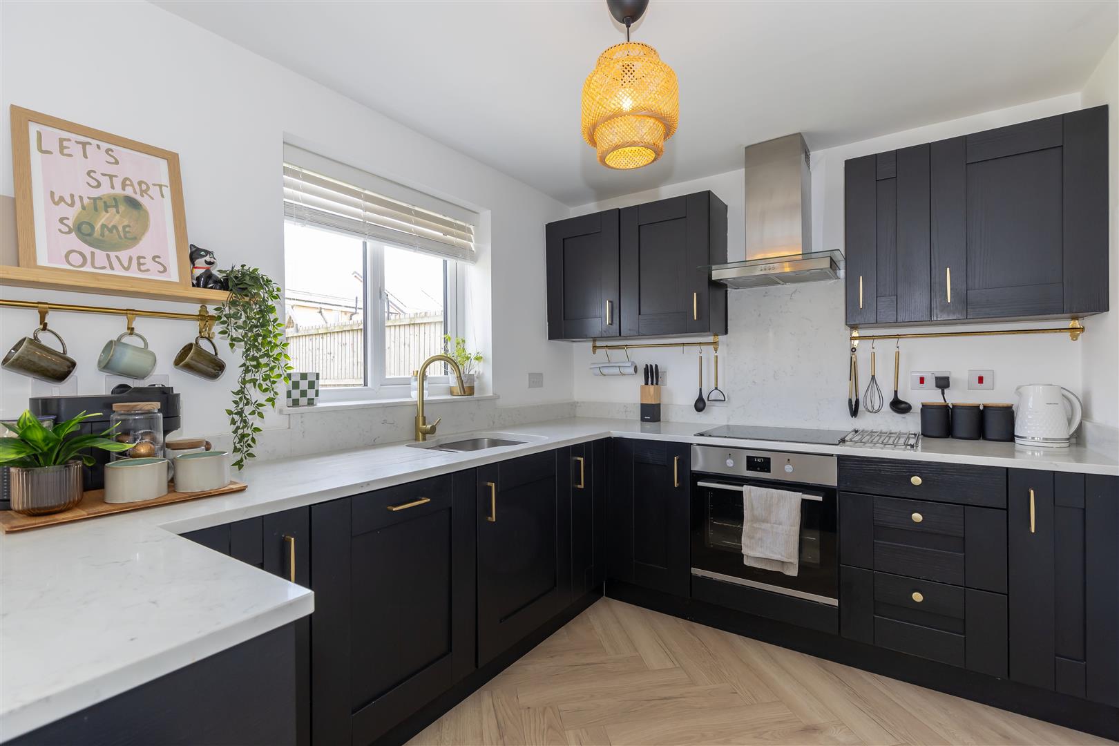 5 bed property in Monarch Avenue, Preston